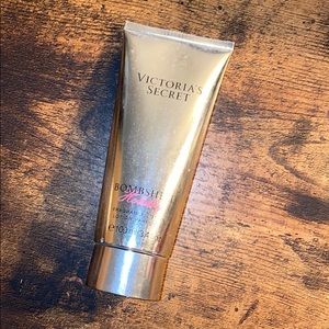 Victoria’s Secret Bombshell Holiday